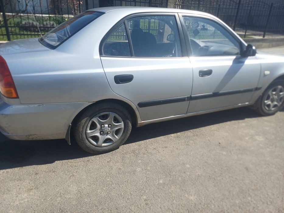 Hyundai accent de vanzare