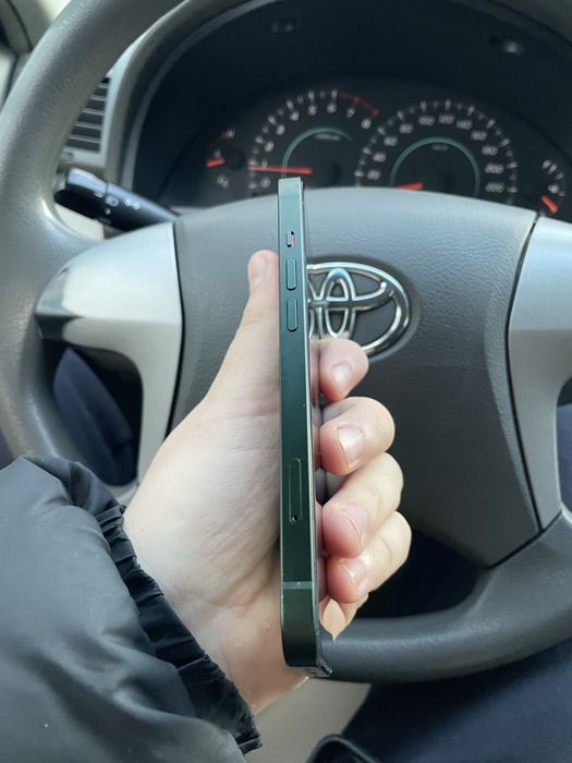 Продам iphone 13 128 gb