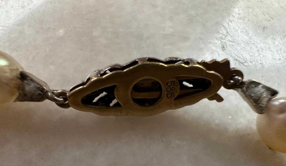 Colier din perle, cu închizătoare din aur și argint