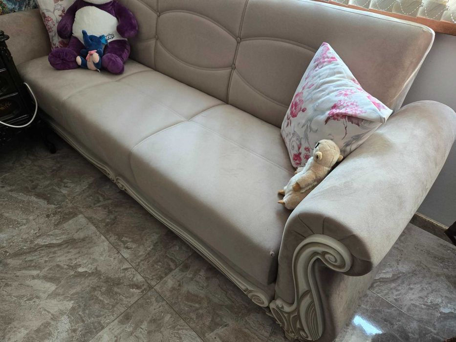 Диван барок крем
