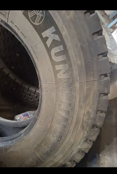 Продам шины на грузовое авто