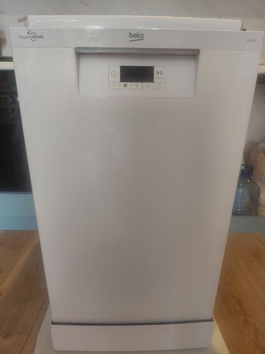 Продам посудомоечную машину Beko б/у