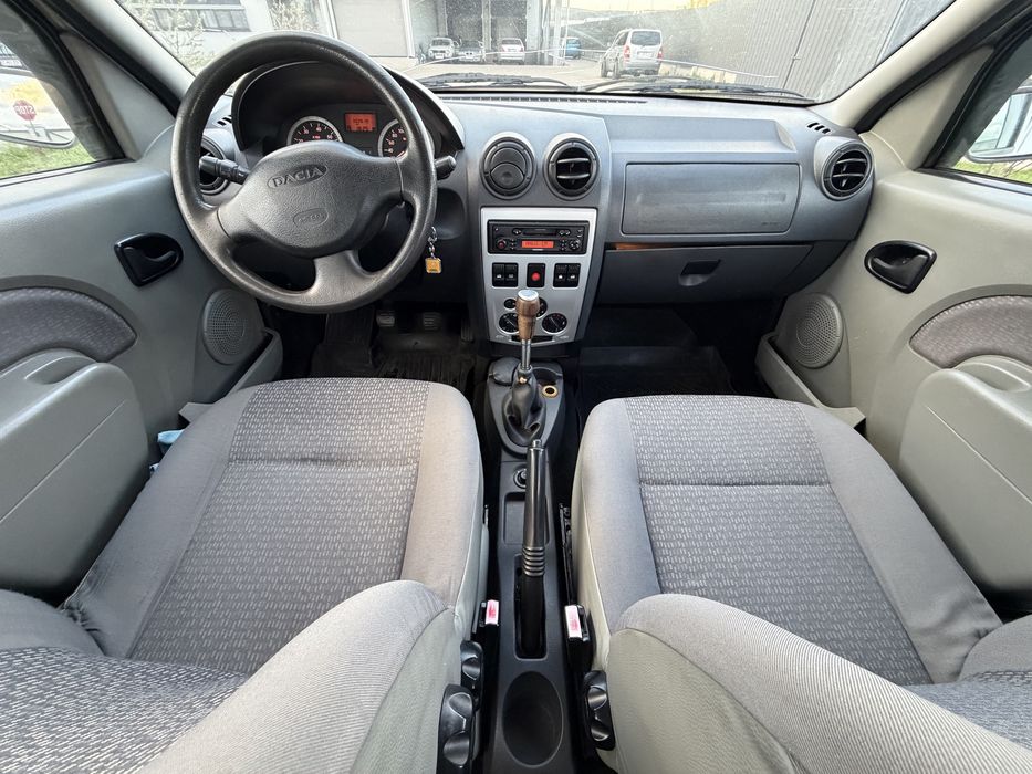 Dacia Logan 1.6 instalatie Gaz an 2006 Aer conditionat