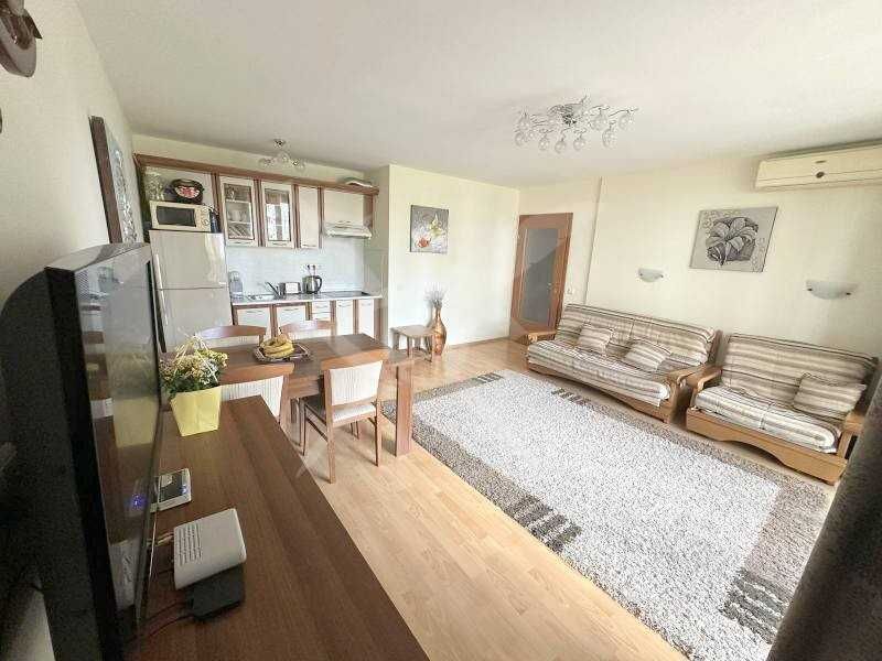 Продава се Двустаен апартамент в Свети Влас - 68 кв.м за 1530 €/кв.м - Снимка #2