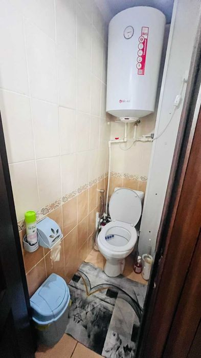 Продам 4комн на 16мкр 2 этаж
