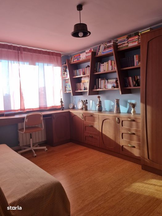 3 camere semidecomandat, spatios si luminos - Vatra Luminoasa