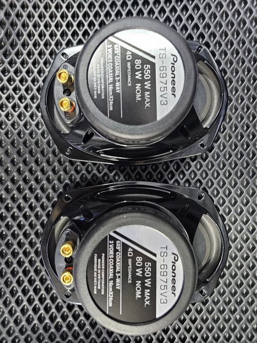 Калонка чемпион PIONEER 550W новый