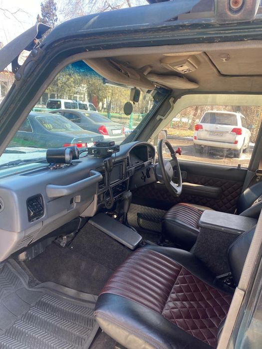 Toyota Land Cruiser 78