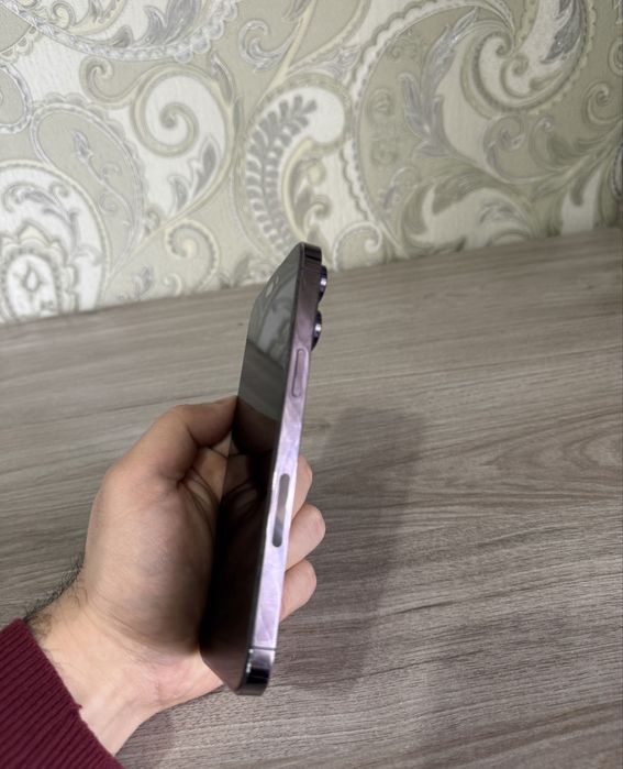 Iphone 14 pro max в хорошем состояни