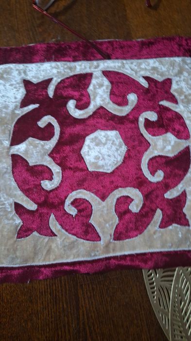 Продаю велюревые подушечкий