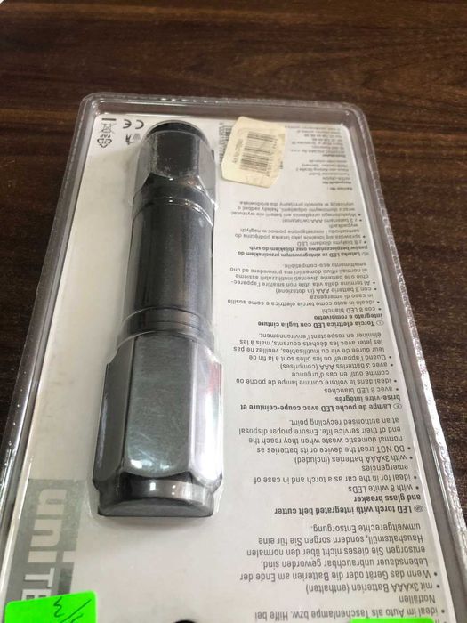 LED лампа Unitec с резачка за колан и чук за стъкло