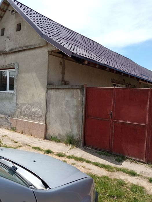 Vand  casa cu teren de 1400 mp direct de la proprietar