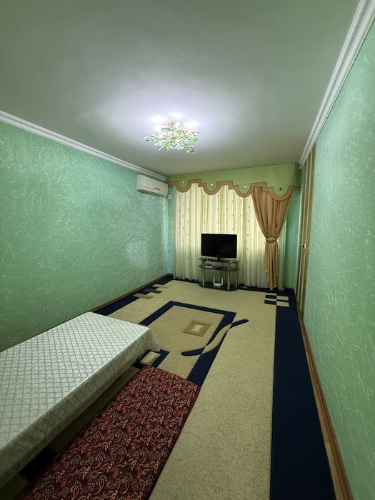 3-кават Университет олдида 3 хонали квартира