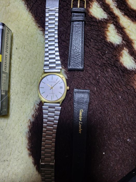 Vând ceas vechi Pe baterie PRÄTINA