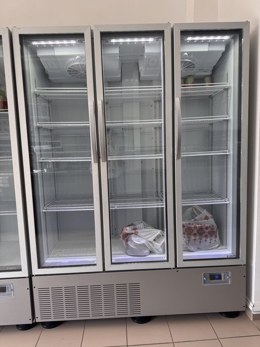 Vând utilaje și echipamente magazin alimentar – vitrine frigorifice, rafturi, frigidere