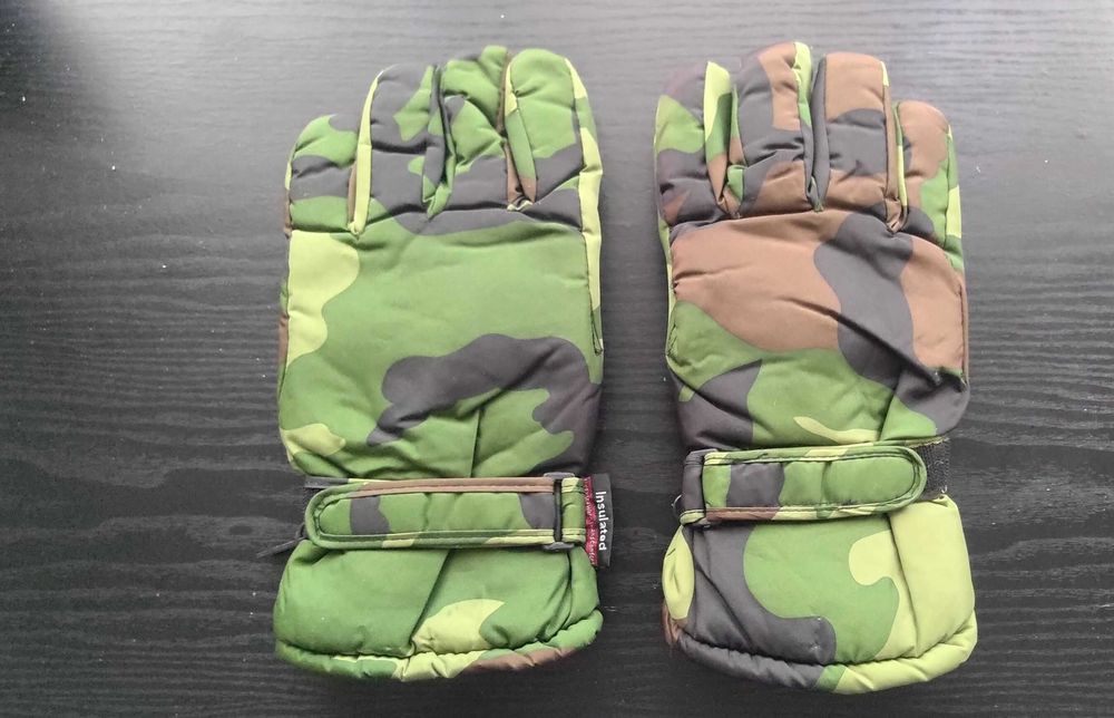 Камуфлажни ръкавици