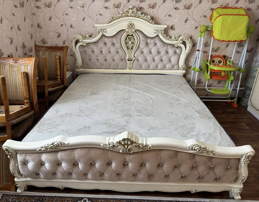 Спальный гарнитур сатылады!