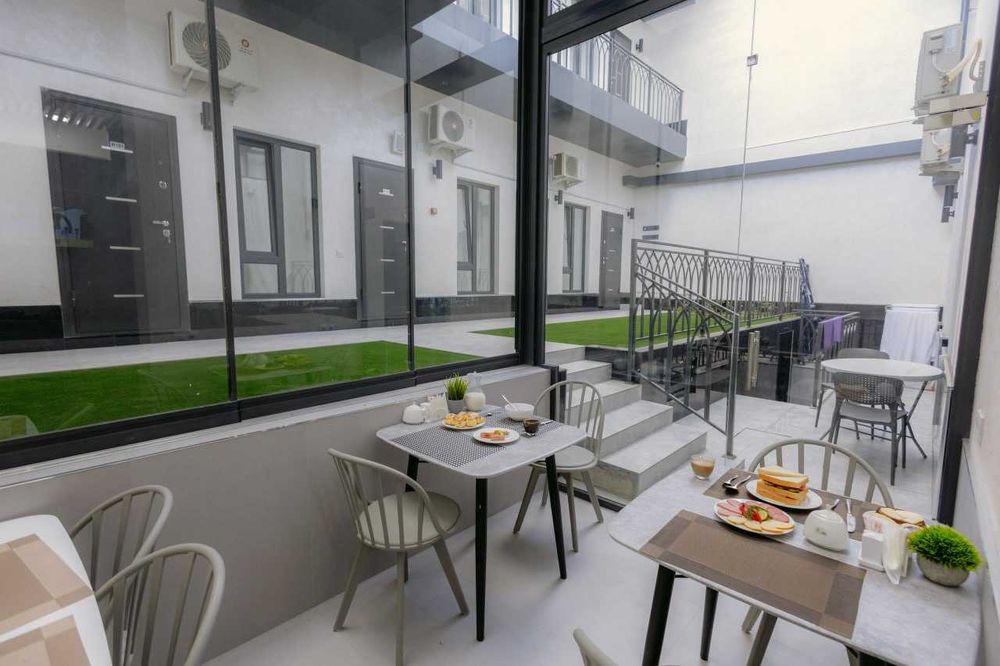 Продаётся действующая гостиница в Яккасарайском районе.