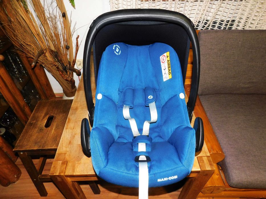 Scoica Maxi Cosi cu parasolar grupa 0-13 kg