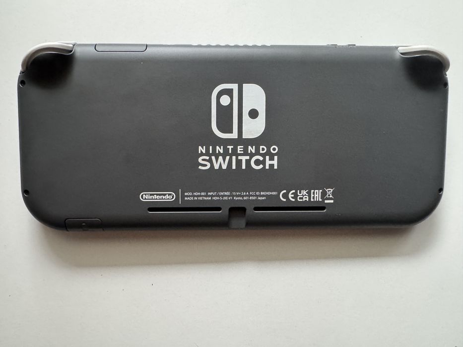 продам nintendo switch lite