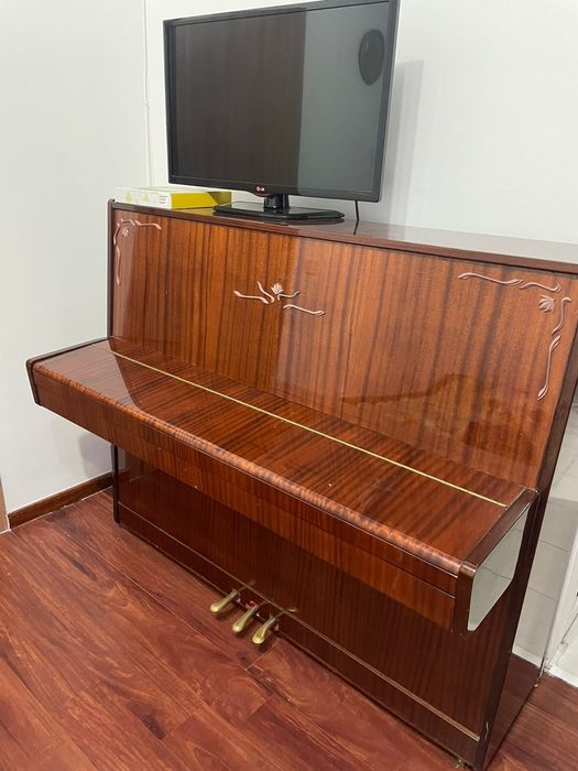 Продам фортепиано