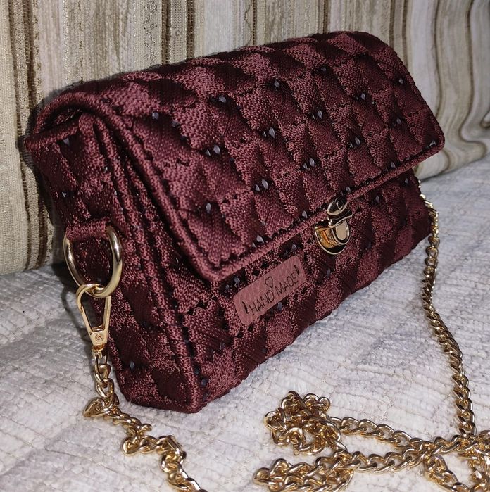 Продается сумочка ручной работы