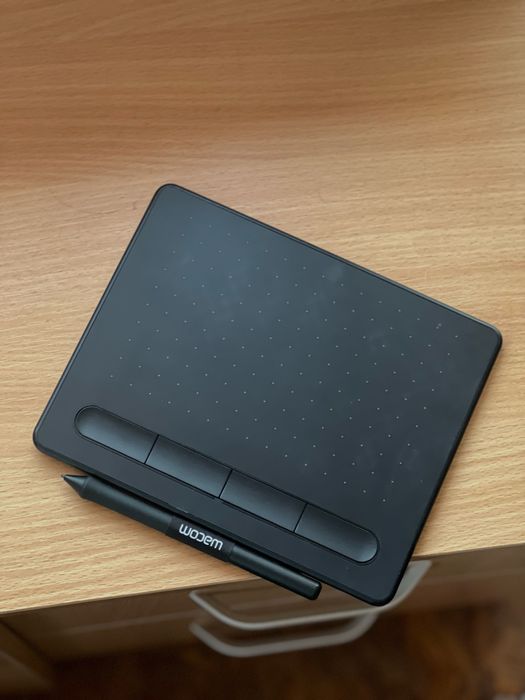 Графичен таблет Wacom Intuos + писалка – отлично състояние