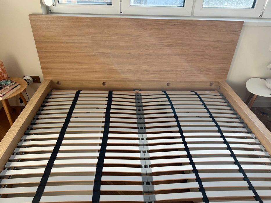 Високо легло Ikea Malm с 4 кутии и подматрачна рамка Lonset 196x209 см