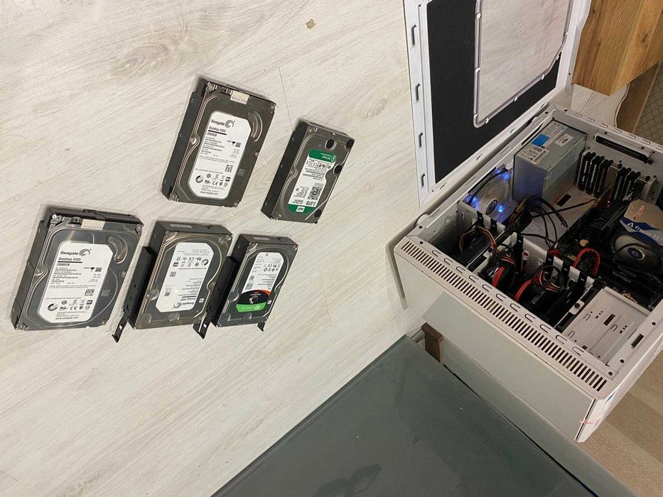 Servicii - Software, Hardware, IT și mai multe