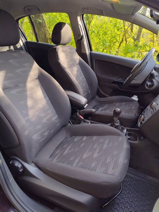 Vând Opel Corsa D