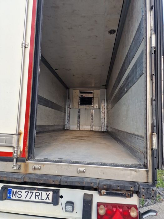 Remorcă Schmitz Cargobull a 5-a roată