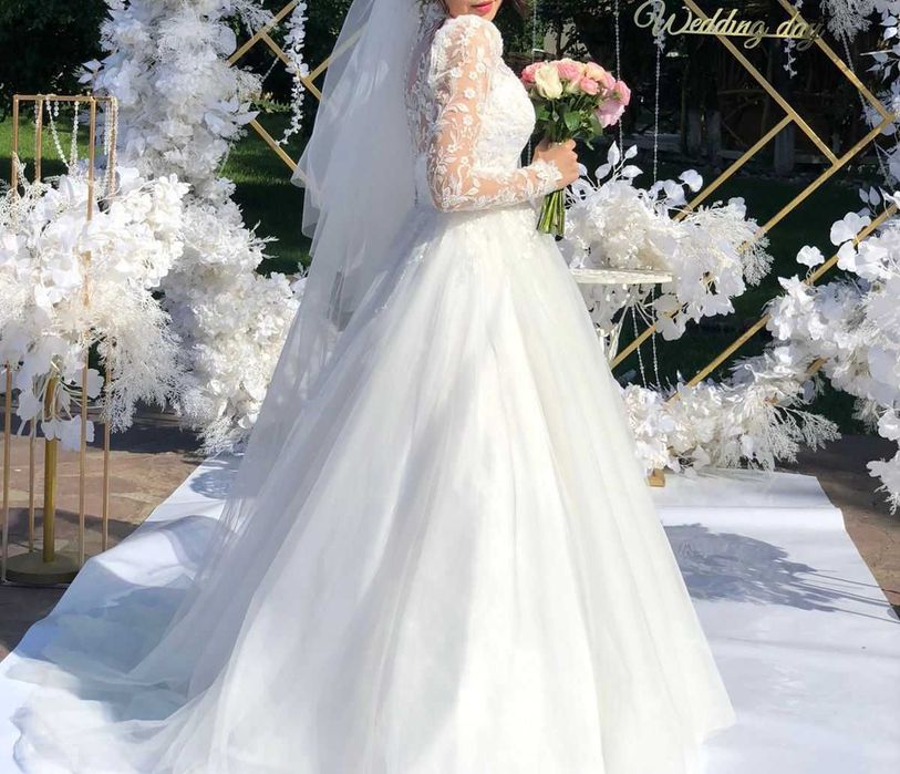 продам свадебные платья