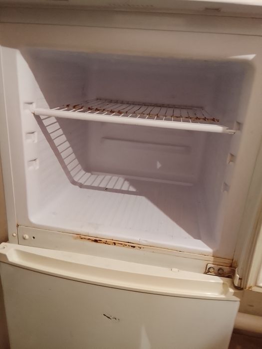 Холодильник продам