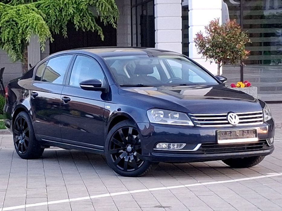 VOLKSWAGEN Passat 2013