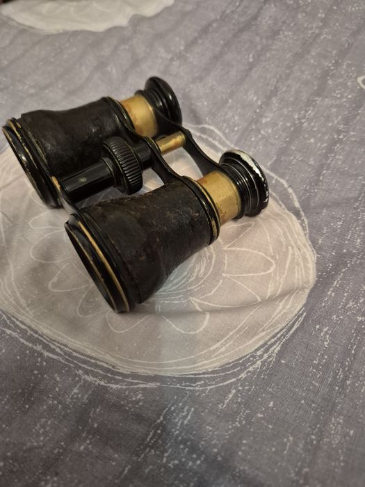 Binoclu de teatru vechi