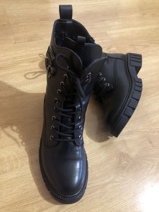 Боти от естествена кожа