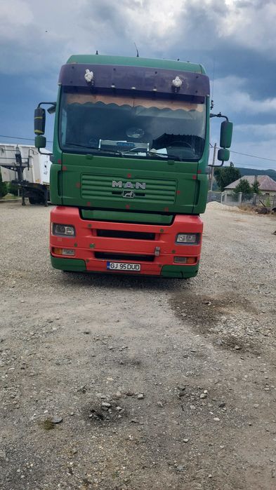 Vând cap tractor