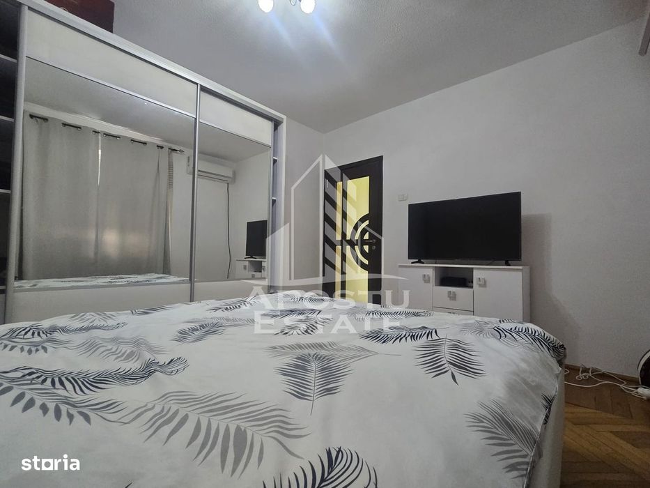 Apartament 3 camere decomandat, etaj 4/4 negociabil