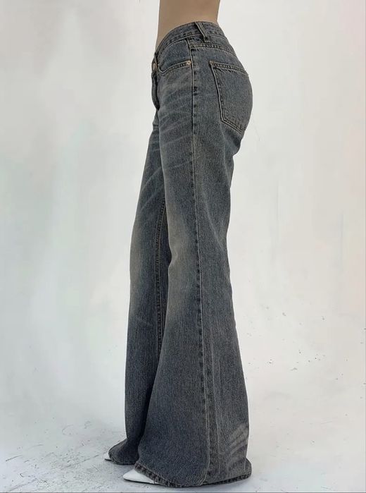 женские джинсы.