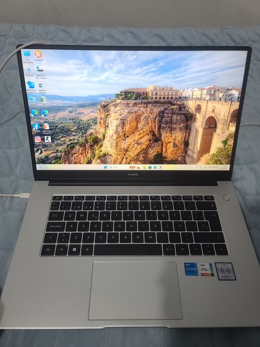 HUAWEI MateBook D15