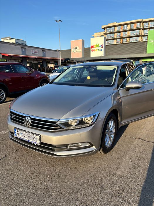 Volkswagen Passat 2.0 TDI DSG R-Line / BlueMotion / unic proprietar RO / 2016