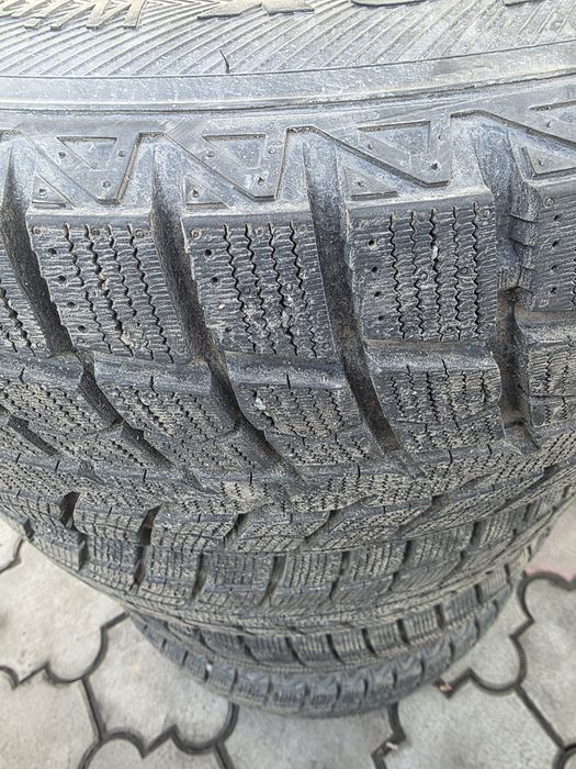 Зимные шины на 275/65/17
