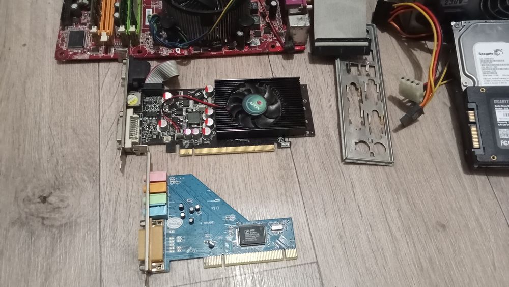 Запчасти на компьютер