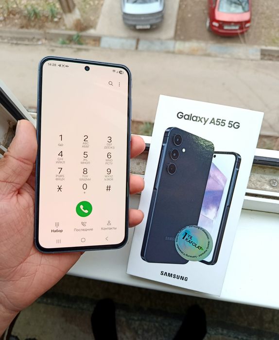 Продам Samsung A55 8/256Гб как новый полный оригинал комплект