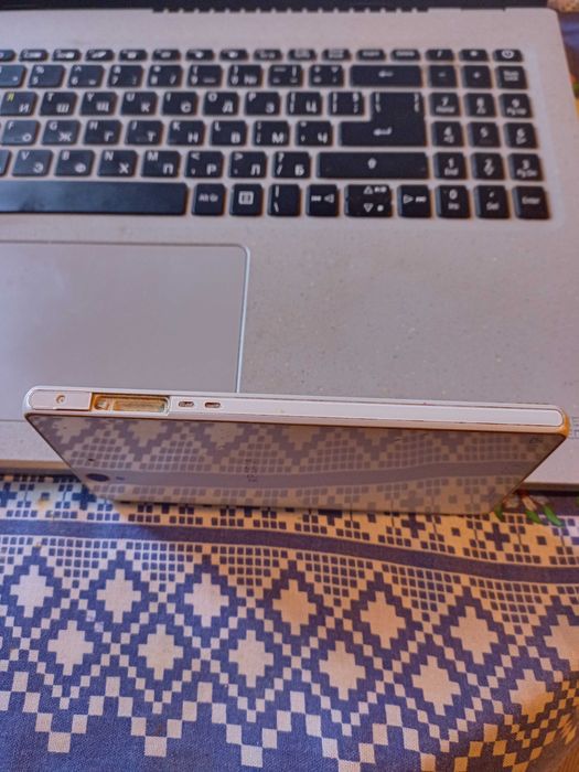 Смартфон Sony Xperia Z