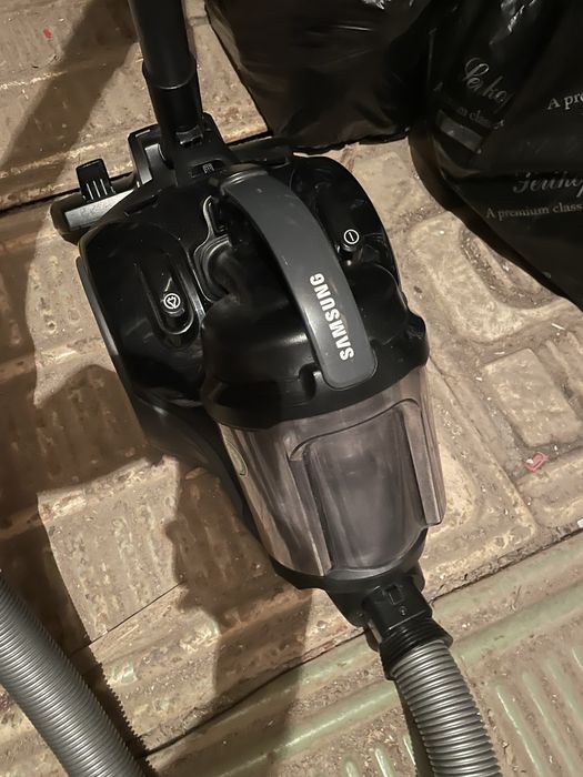 Пылесос samsung в идеальном состоянии