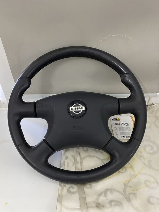 руль nissan