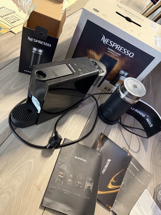 Кафемашина Nespresso Essenca Mini