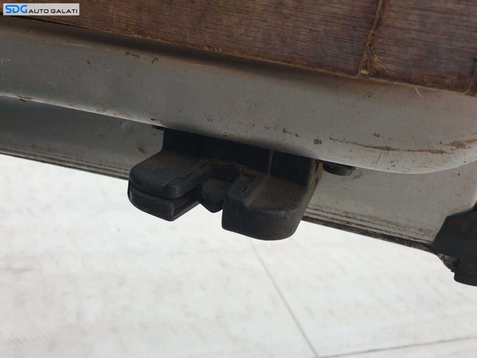 Broasca Incuietoare Inferioara Usa Portiera Dreapta Spate Portbagaj Volkswagen Caddy 2003 - 2010 [Q1848]