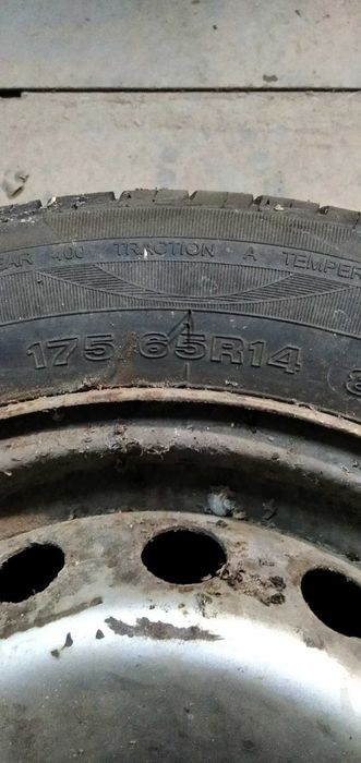 гуми с джанти 14/175/65 за Рено и Дачия